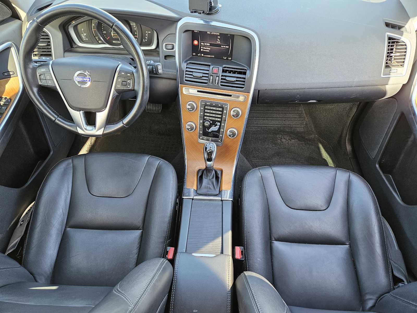 Thumbnail: 2017 Volvo XC60 - 25