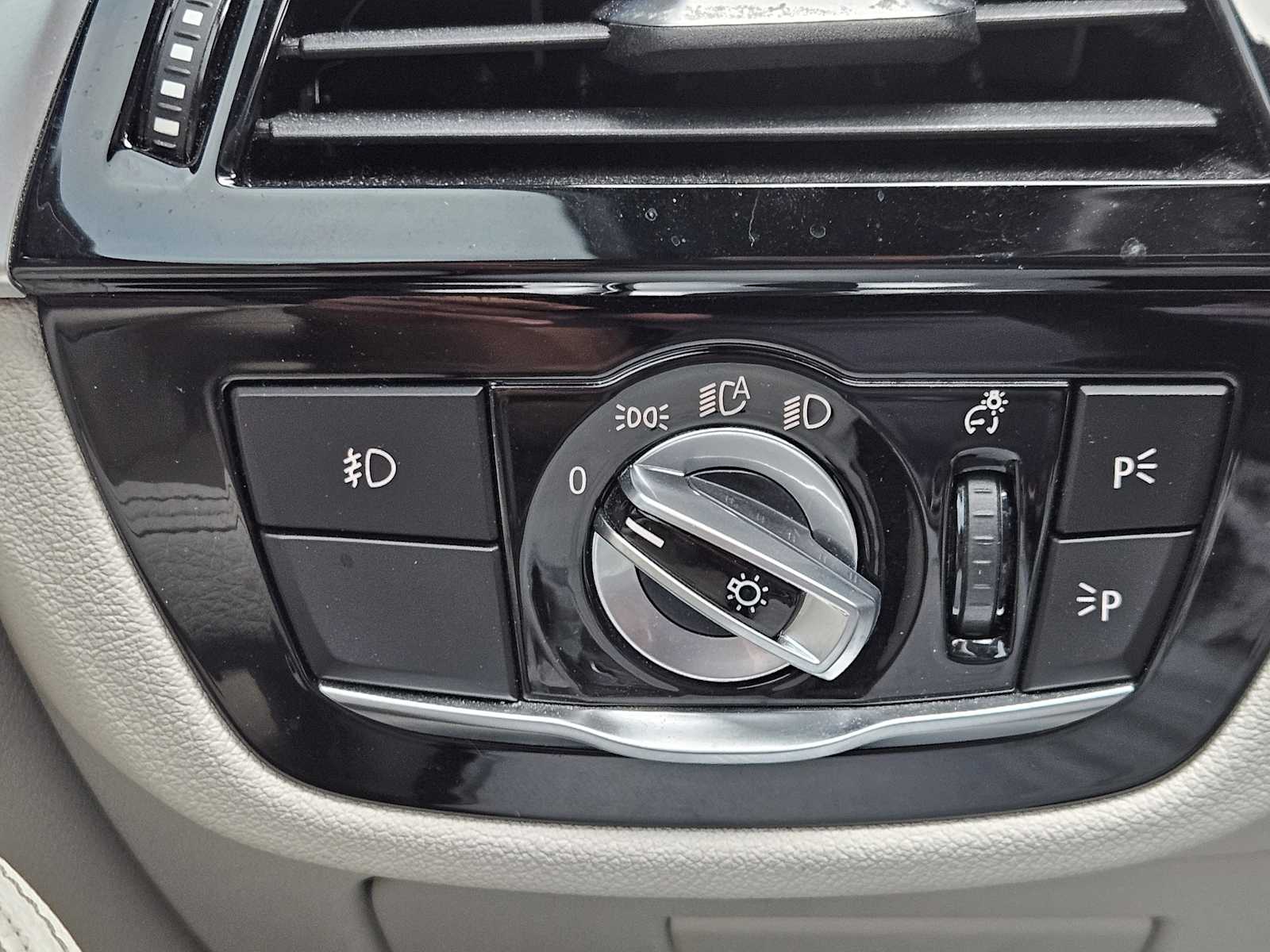 2018 BMW 5 Series 540i 22