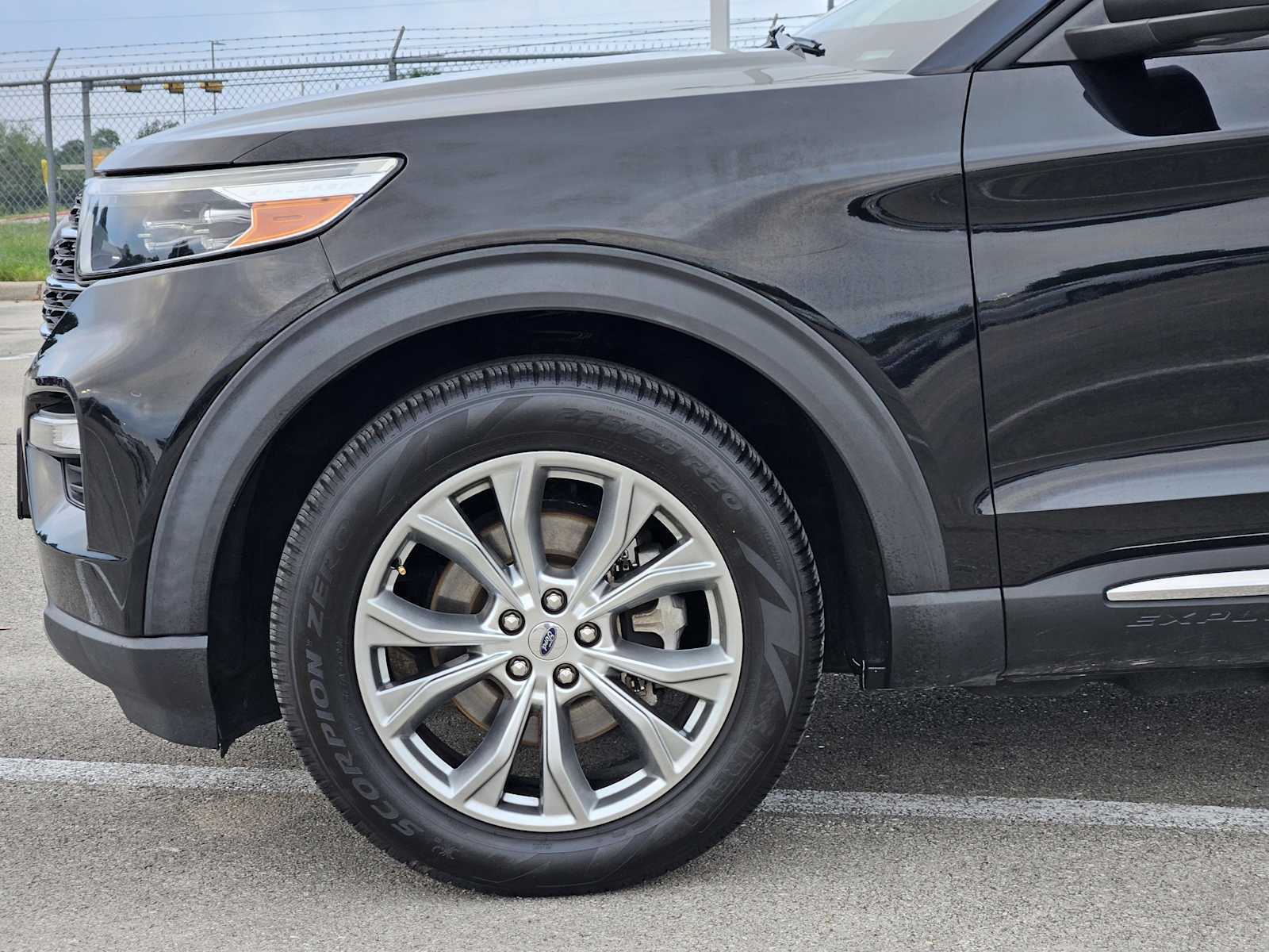 Thumbnail: 2020 Ford Explorer - 8