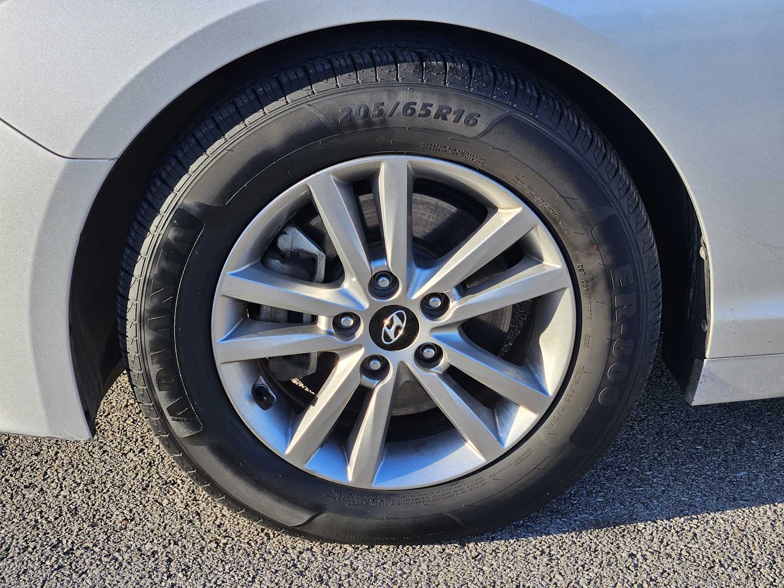 Thumbnail: 2016 Hyundai Sonata - 9