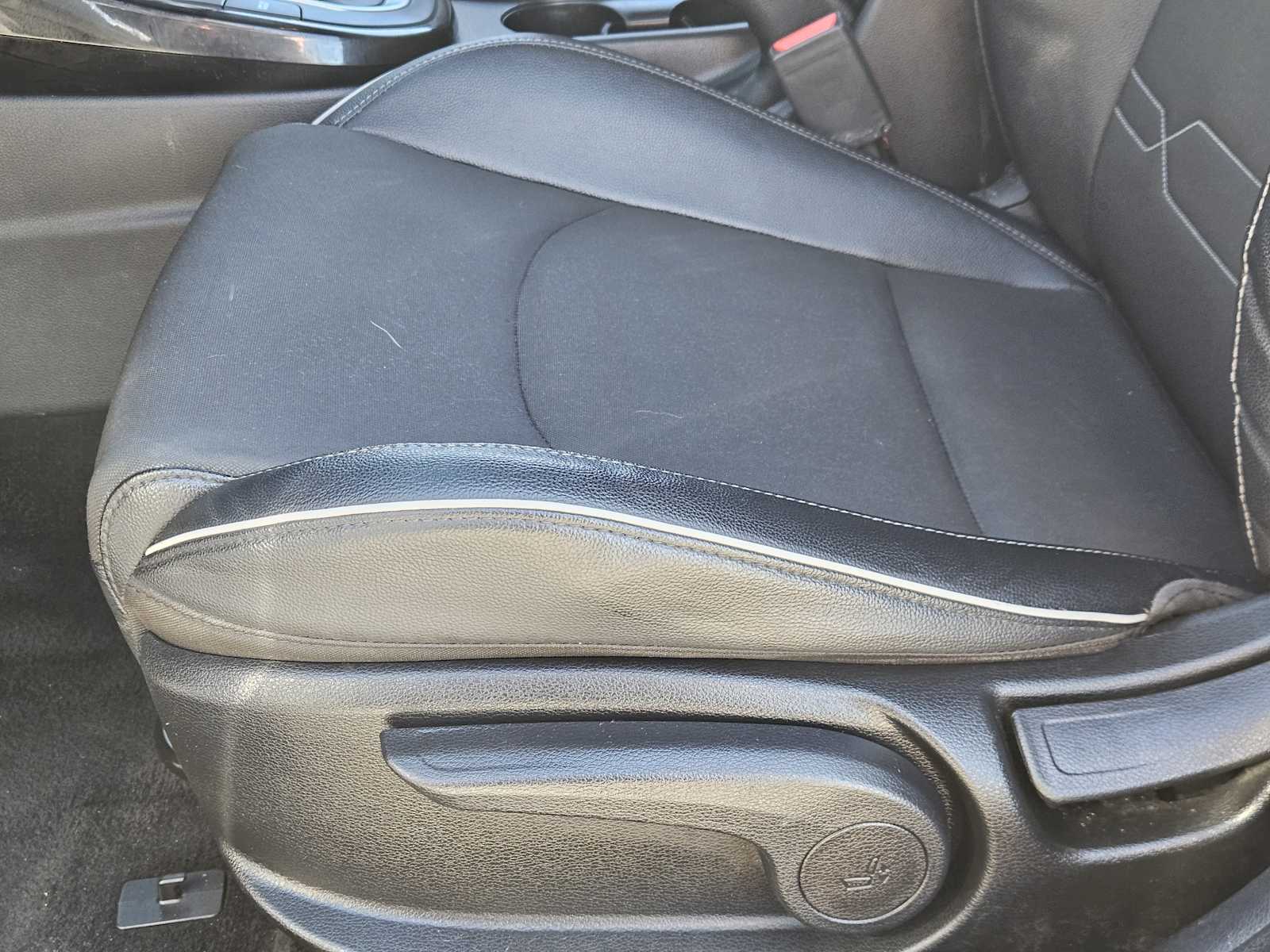 Thumbnail: 2021 Kia Forte - 24