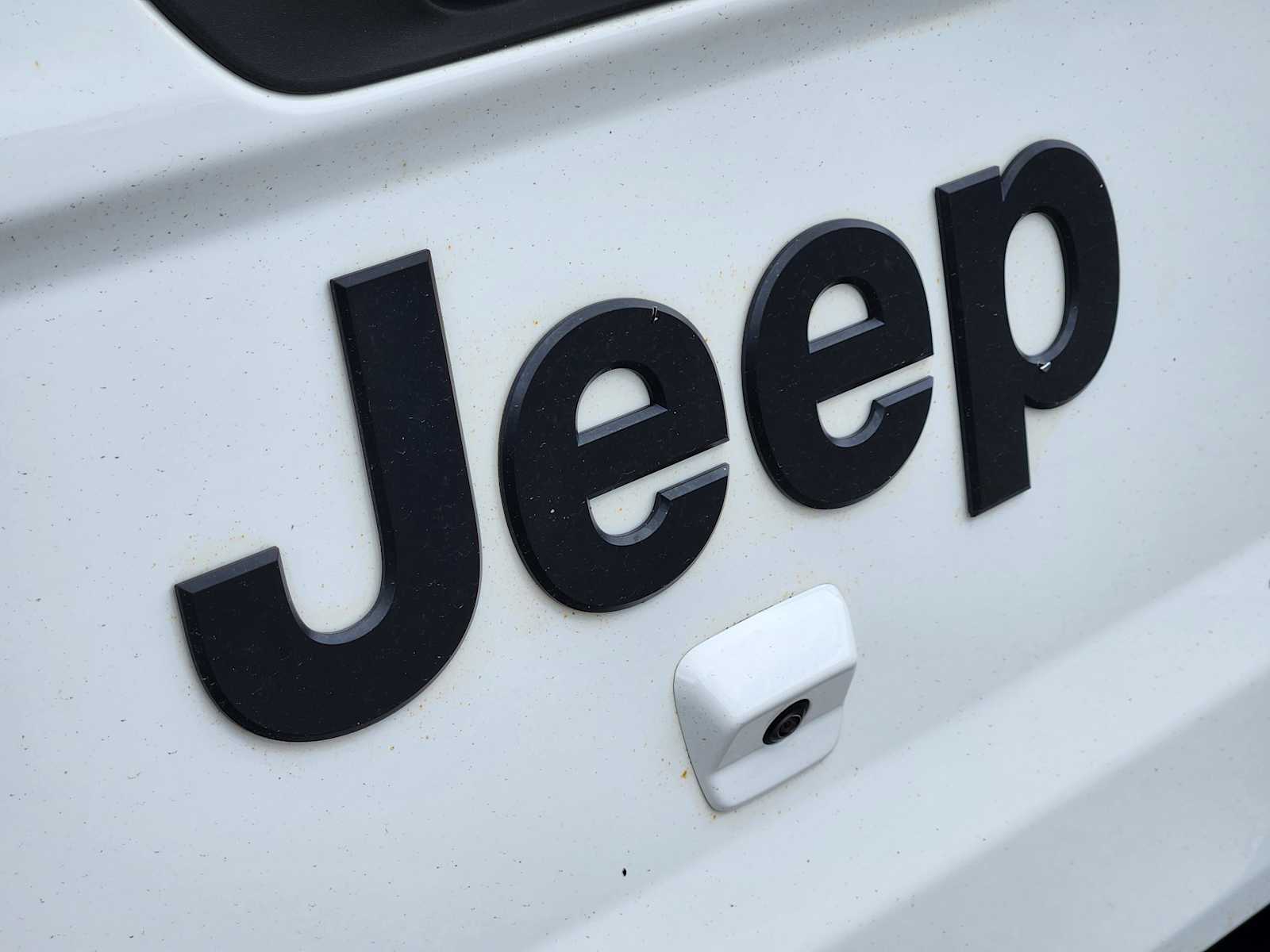 Thumbnail: 2020 Jeep Gladiator - 11