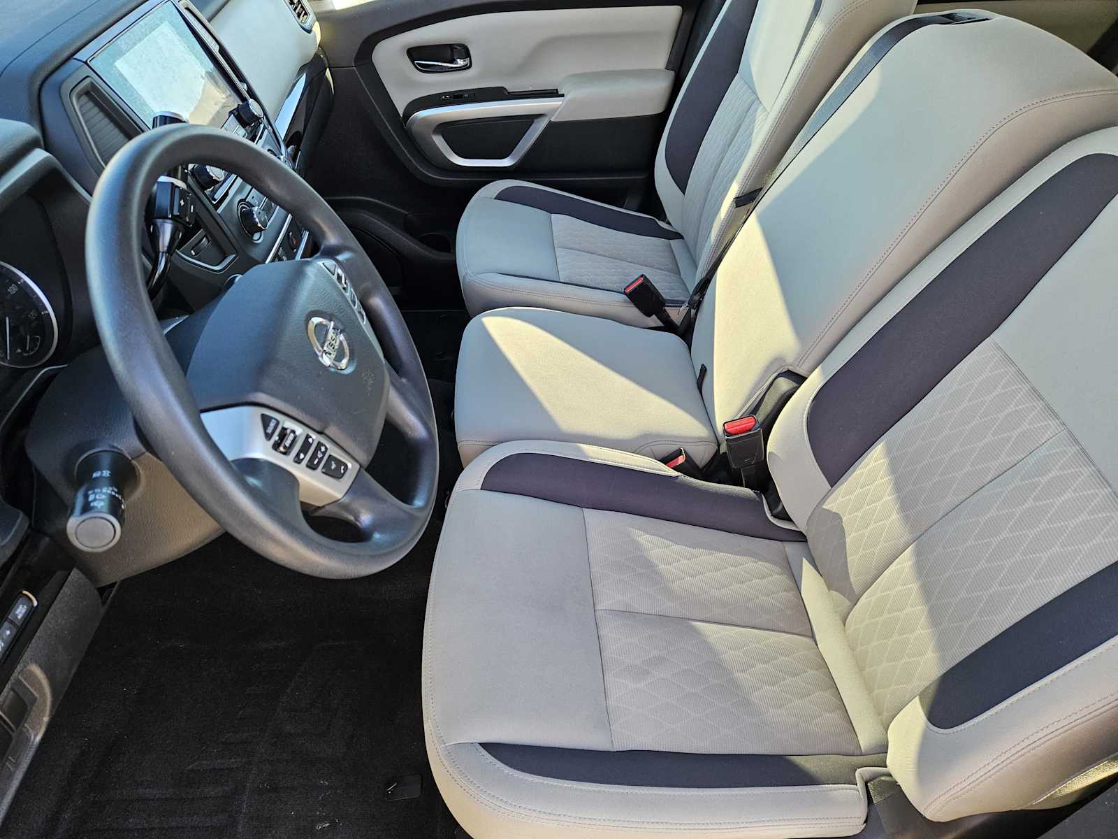 Thumbnail: 2022 Nissan Titan - 12