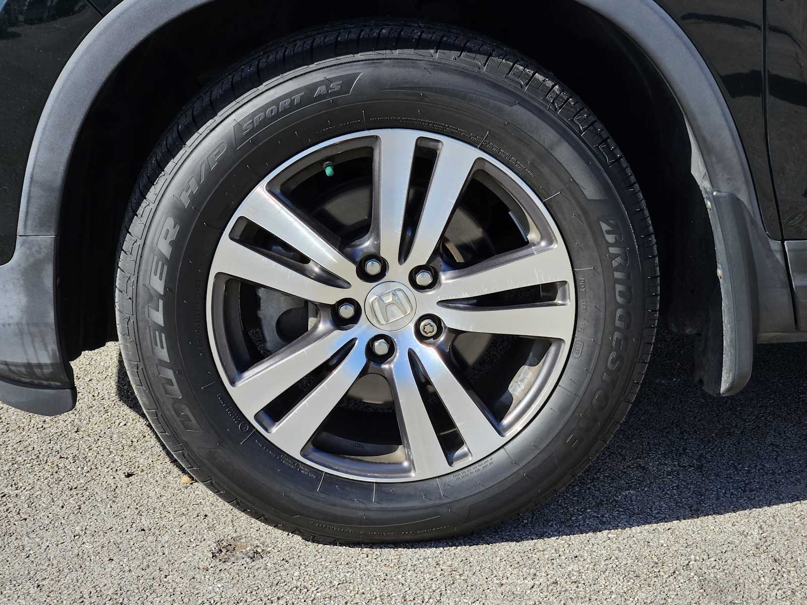 Thumbnail: 2016 Honda Pilot - 9