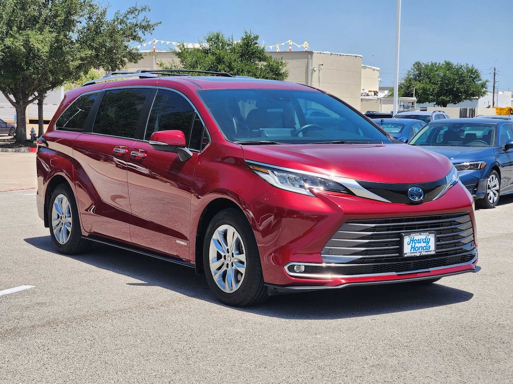 Used 2021 Toyota Sienna Limited Van