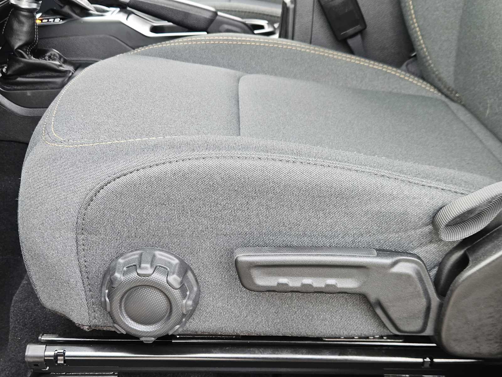 Thumbnail: 2025 Jeep Wrangler - 23