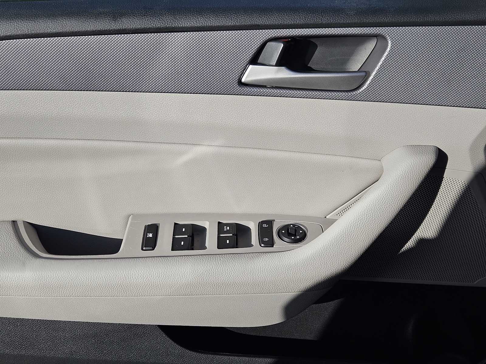 Thumbnail: 2018 Hyundai Sonata - 21