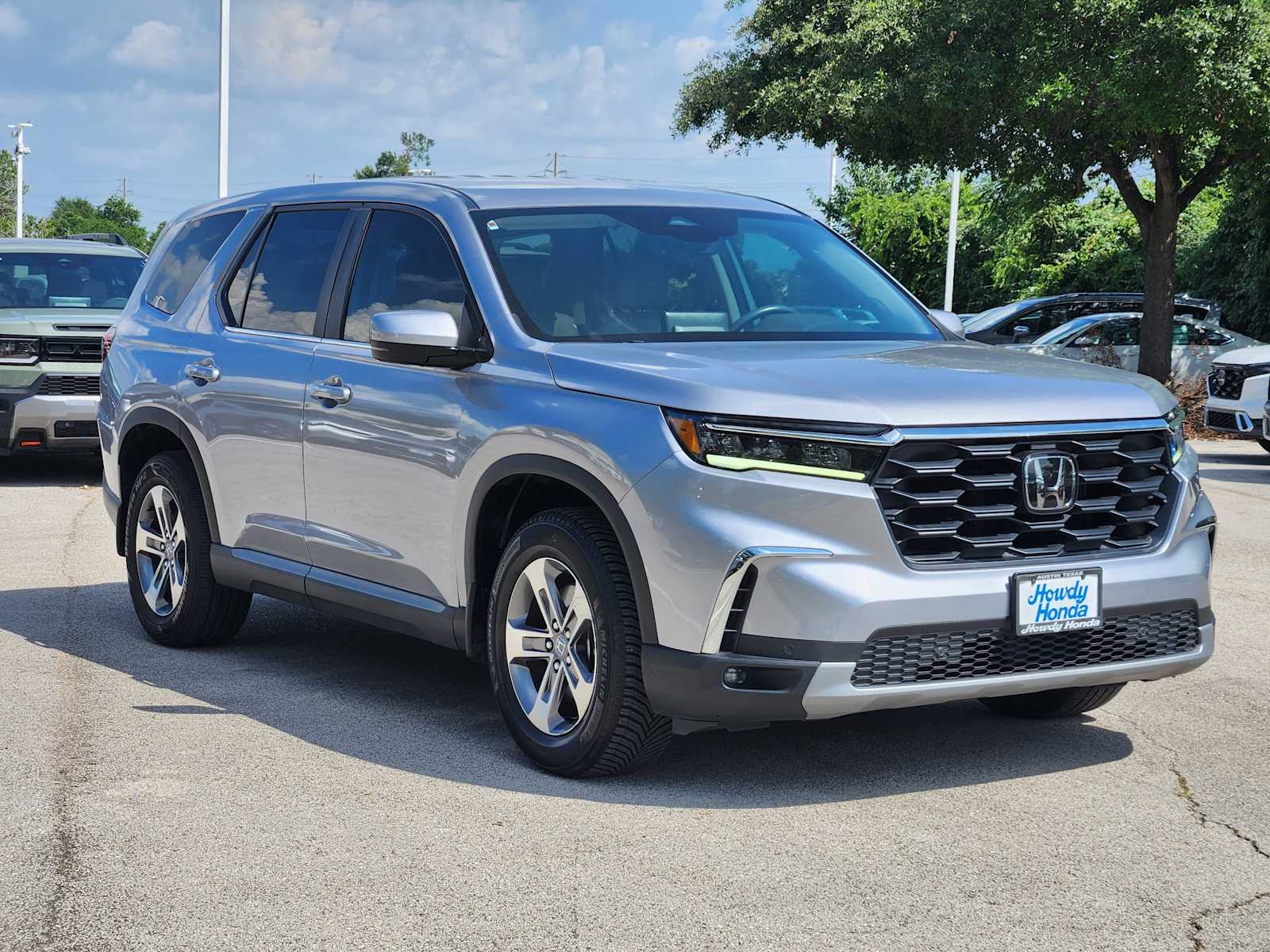 Thumbnail: 2023 Honda Pilot - 2
