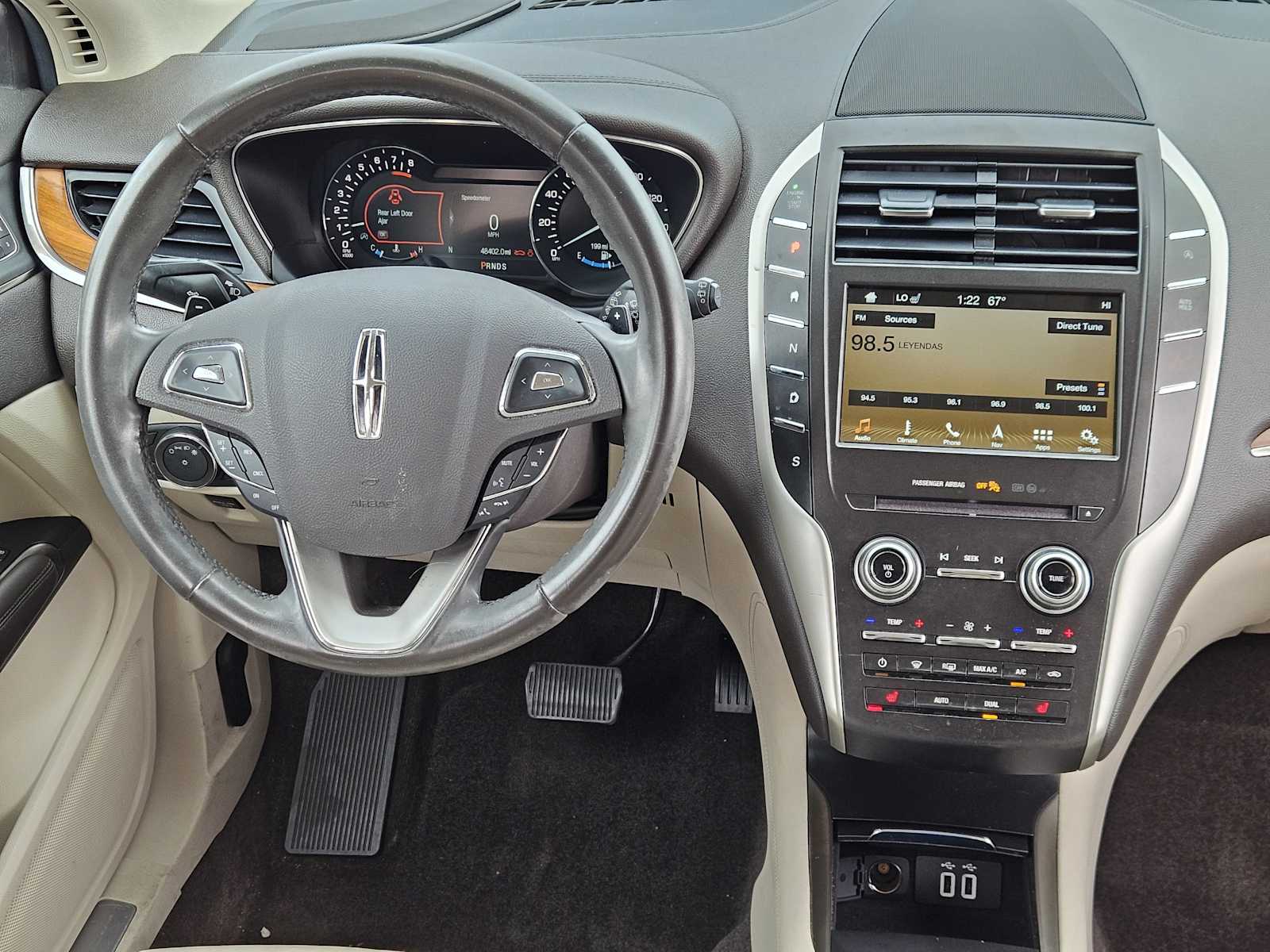 Thumbnail: 2018 Lincoln MKC - 26