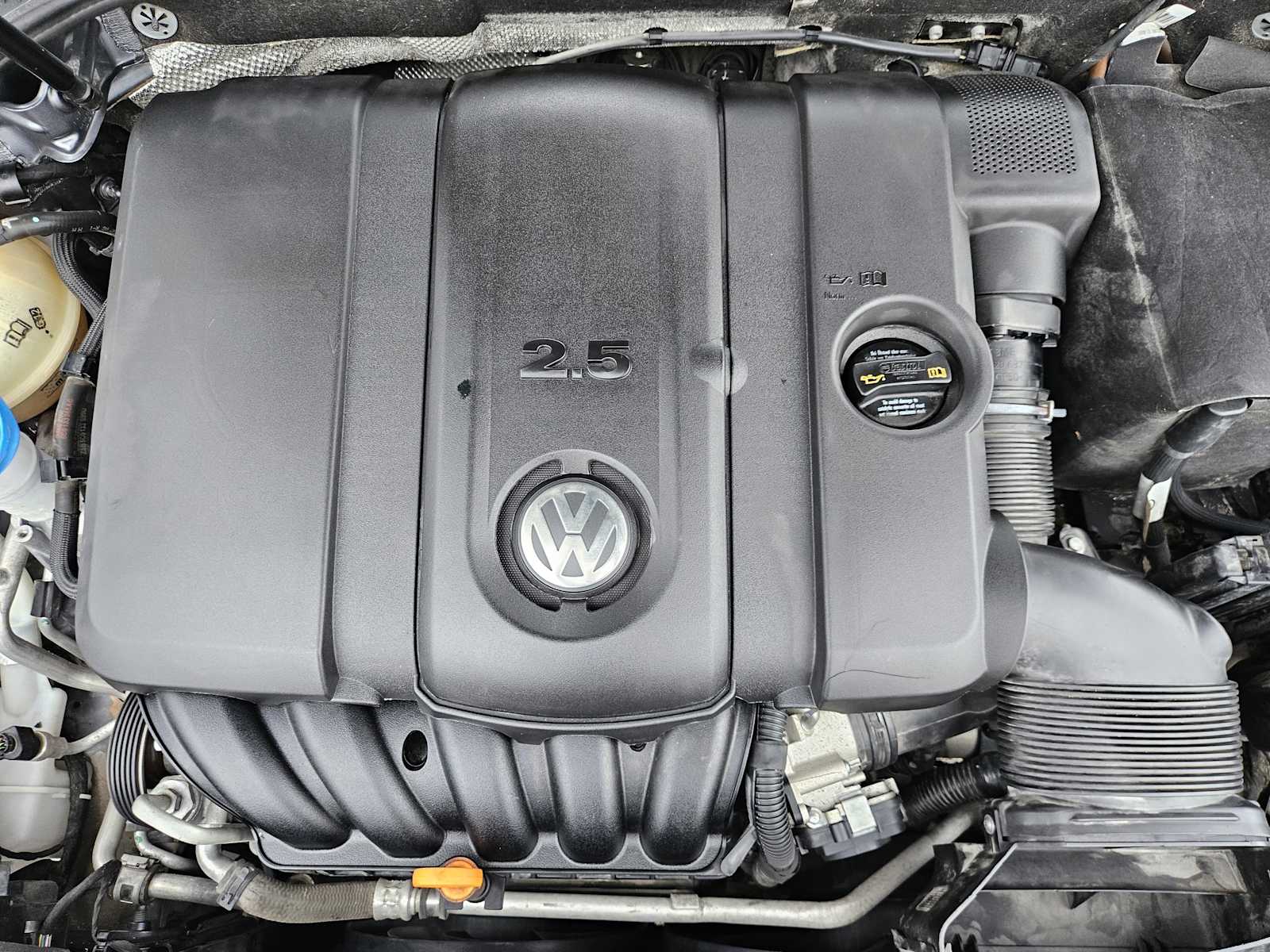 Thumbnail: 2013 Volkswagen Passat - 27