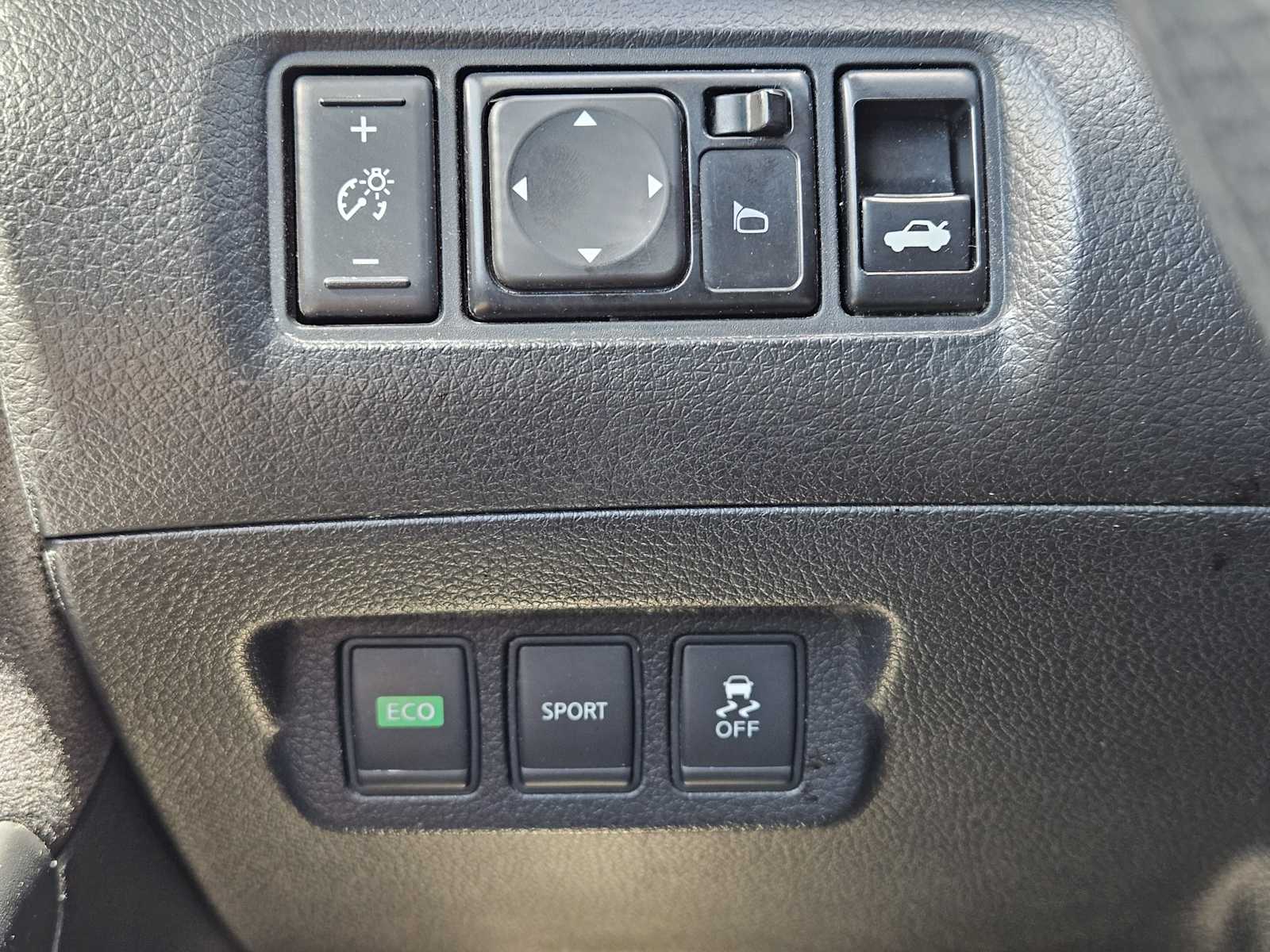 Thumbnail: 2013 Nissan Sentra - 20