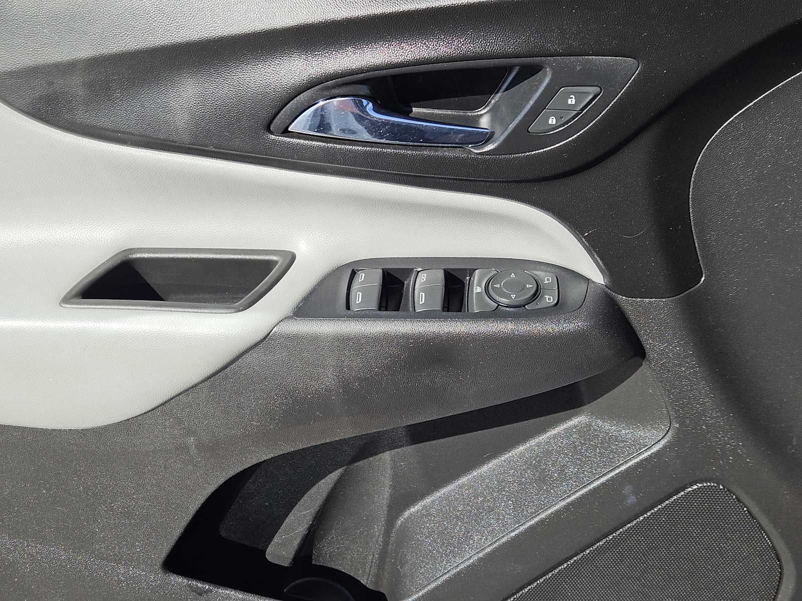 Thumbnail: 2020 Chevrolet Equinox - 20