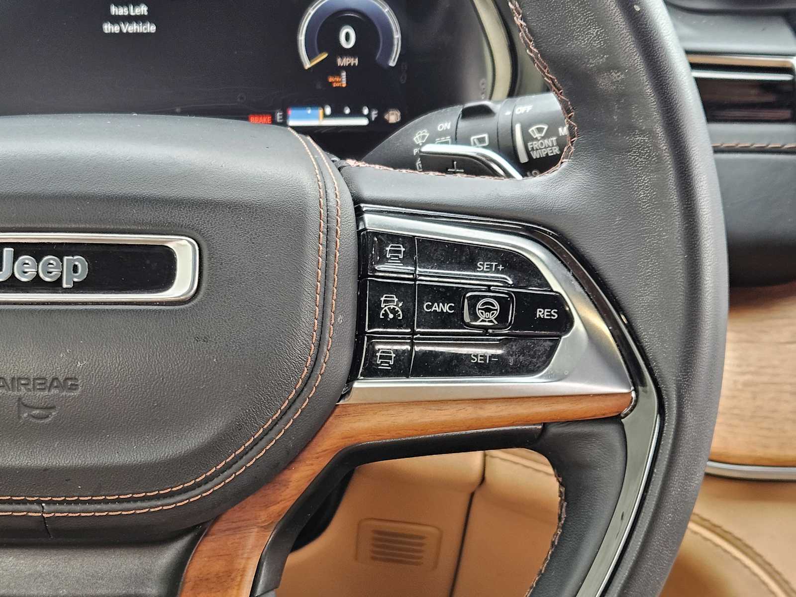 Thumbnail: 2022 Jeep Grand Cherokee L - 28