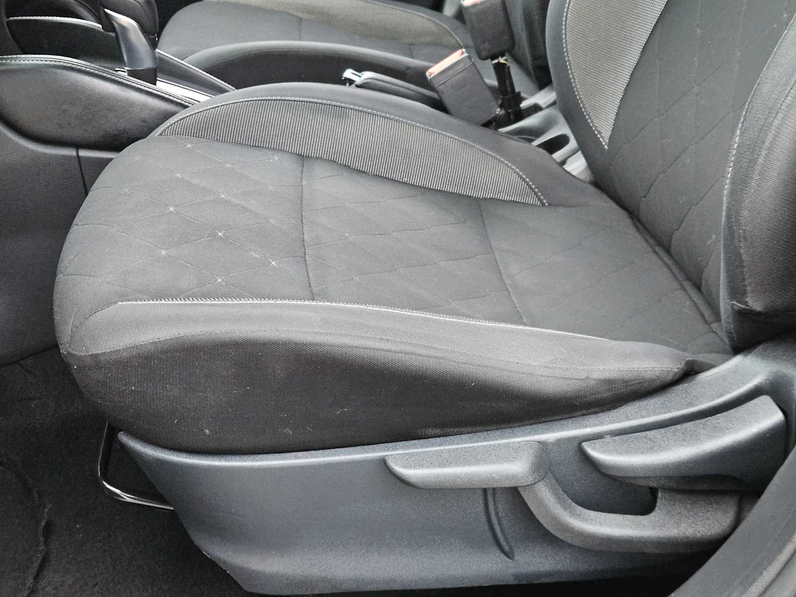 Thumbnail: 2020 Nissan Kicks - 23