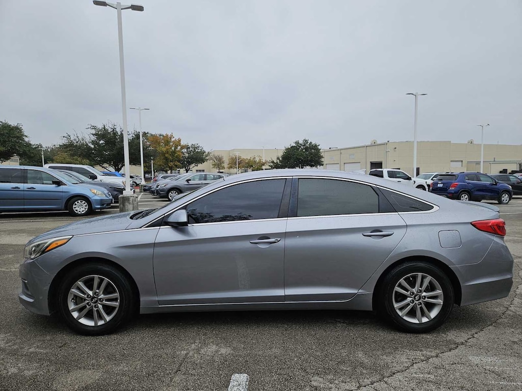 Used 2016 Hyundai Sonata 2.4L SE Sedan