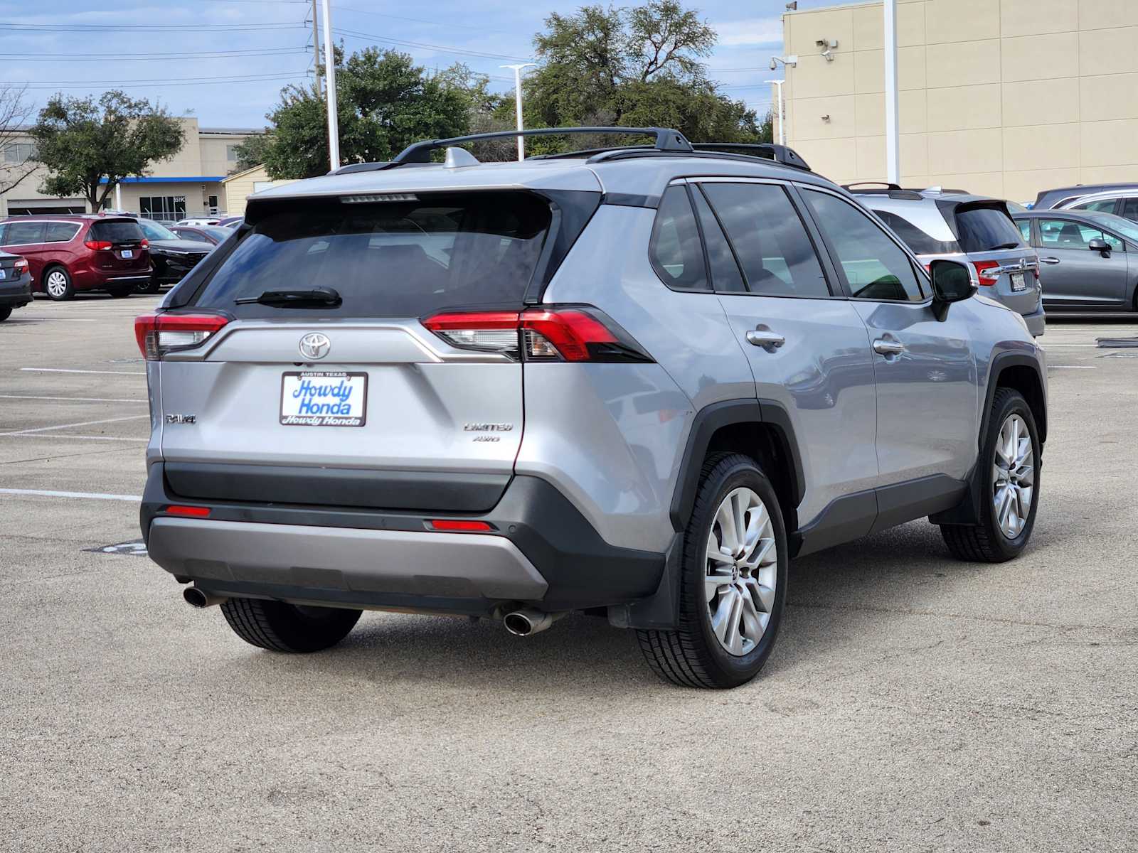 Thumbnail: 2019 Toyota RAV4 - 6