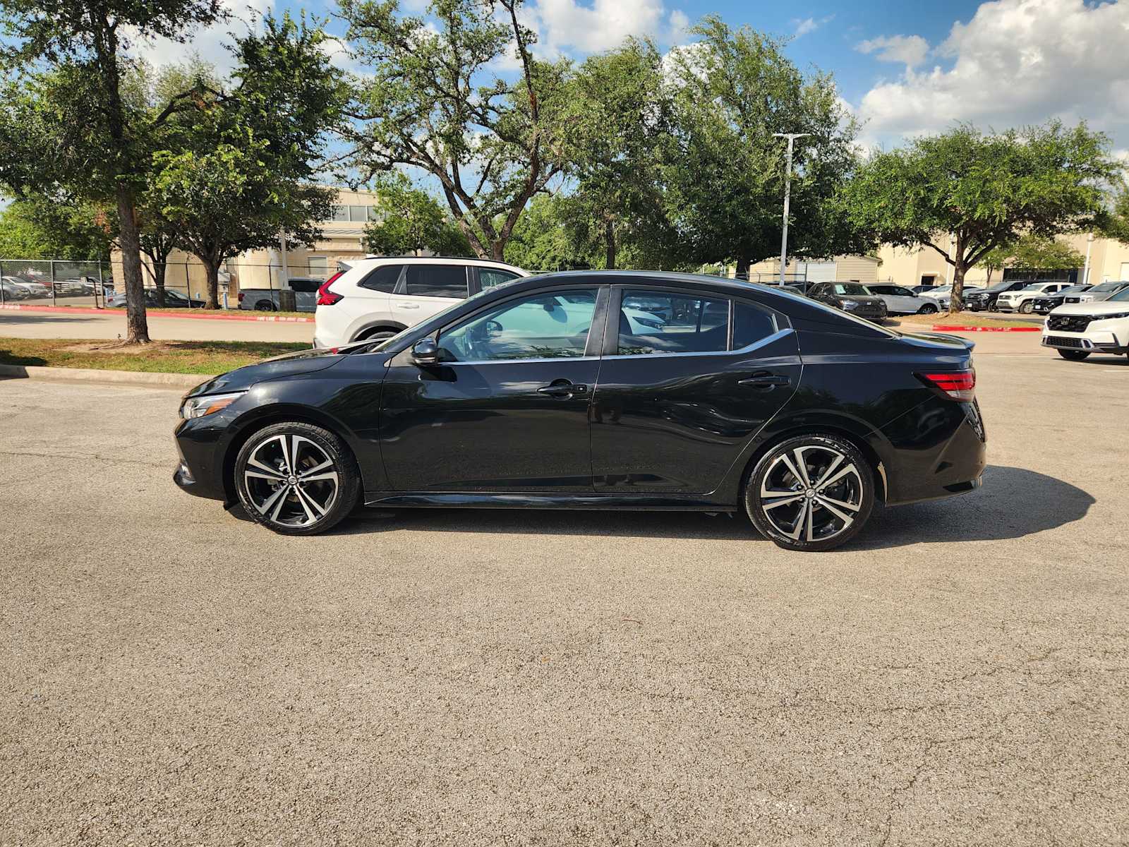 Thumbnail: 2021 Nissan Sentra - 3