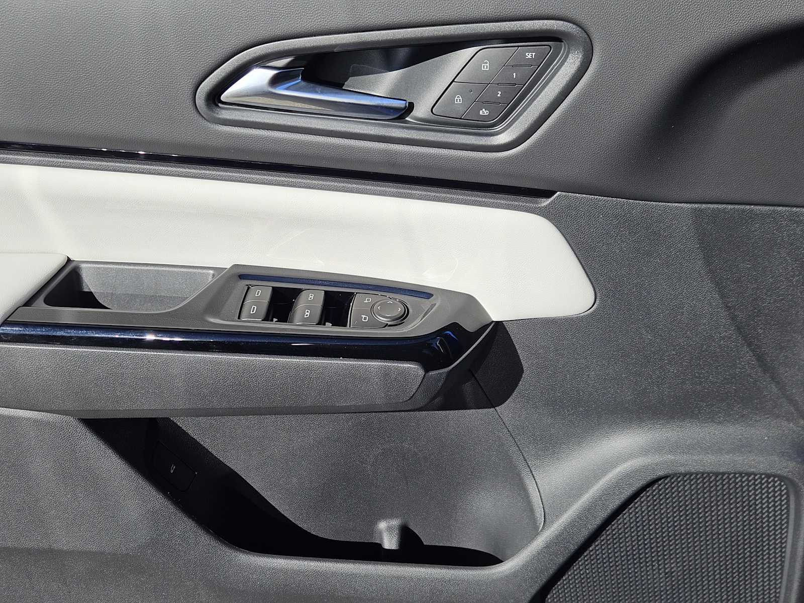 Thumbnail: 2026 Honda Prologue - 19