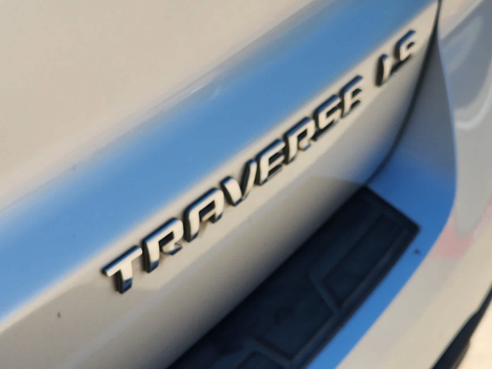 2015 Chevrolet Traverse LS 13
