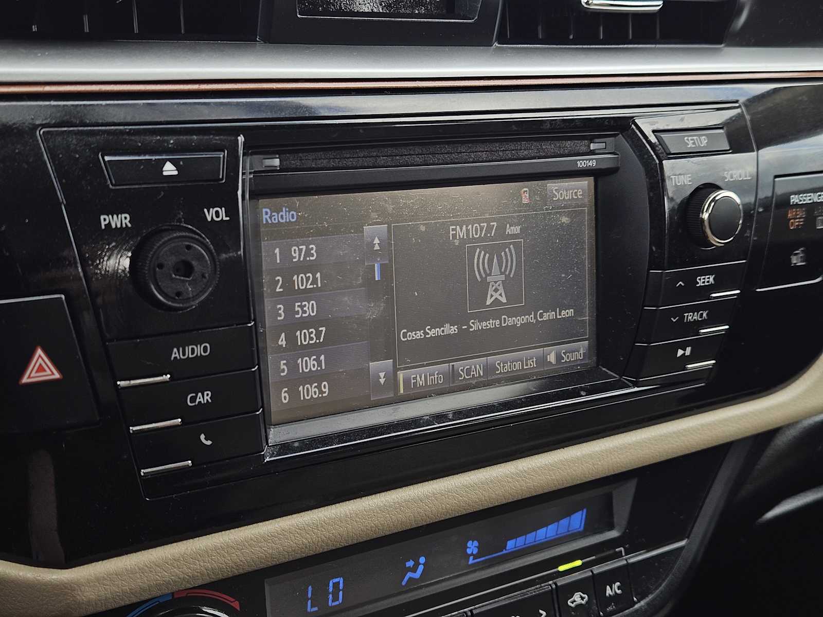 Thumbnail: 2014 Toyota Corolla - 17