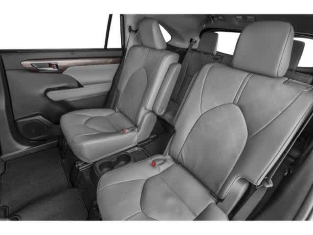Thumbnail: 2024 Toyota Highlander - 16