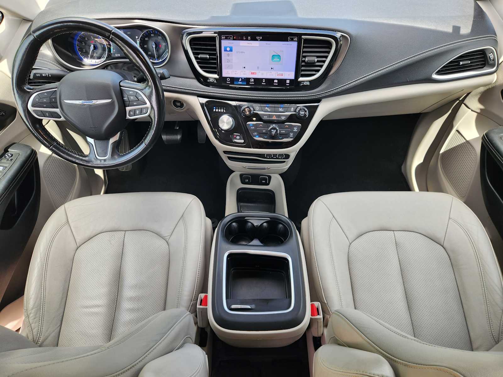 Thumbnail: 2021 Chrysler Pacifica - 23