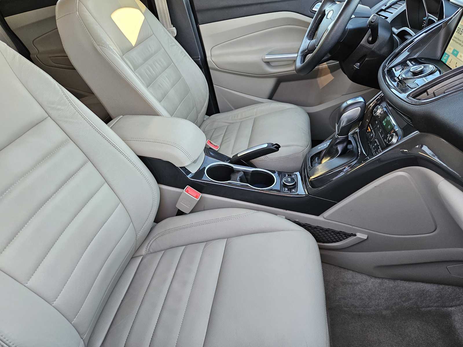 Thumbnail: 2016 Ford Escape - 14