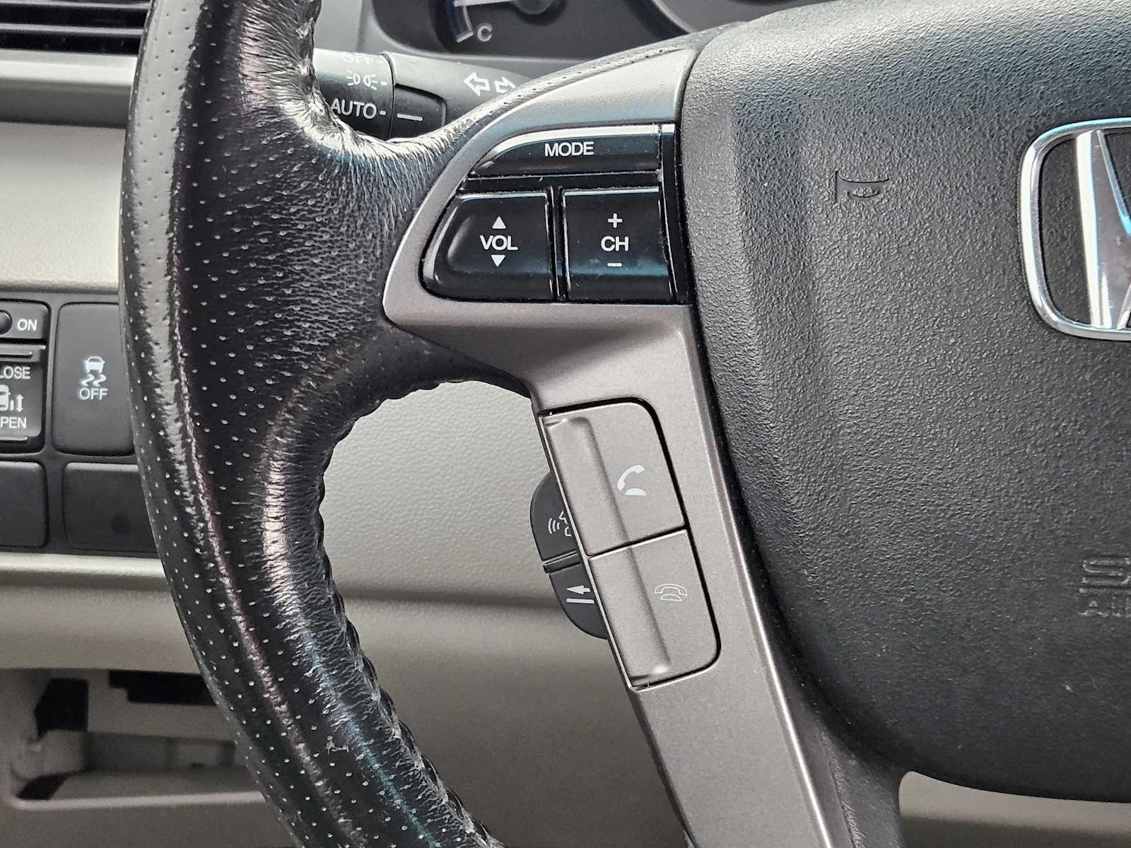 Thumbnail: 2012 Honda Odyssey - 25