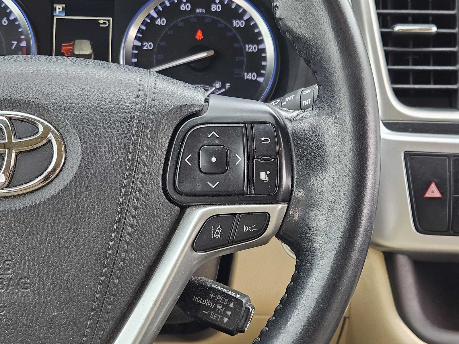 Thumbnail: 2017 Toyota Highlander - 28