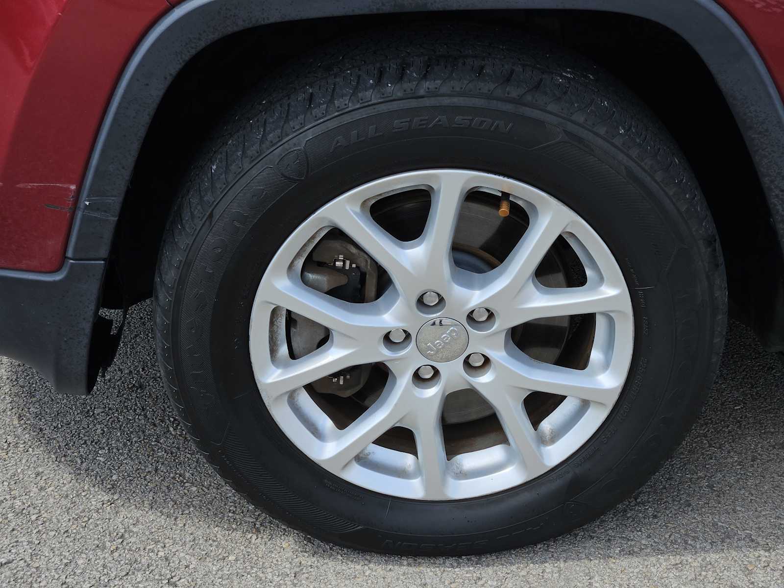 Thumbnail: 2015 Jeep Cherokee - 9