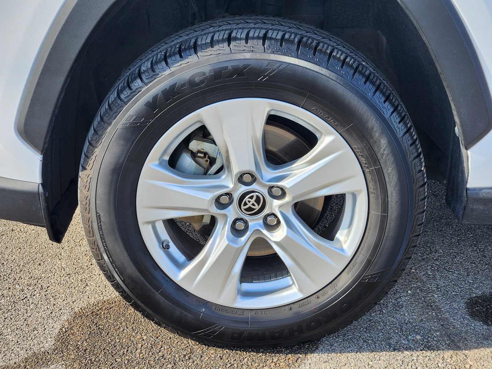 Thumbnail: 2021 Toyota RAV4 - 9