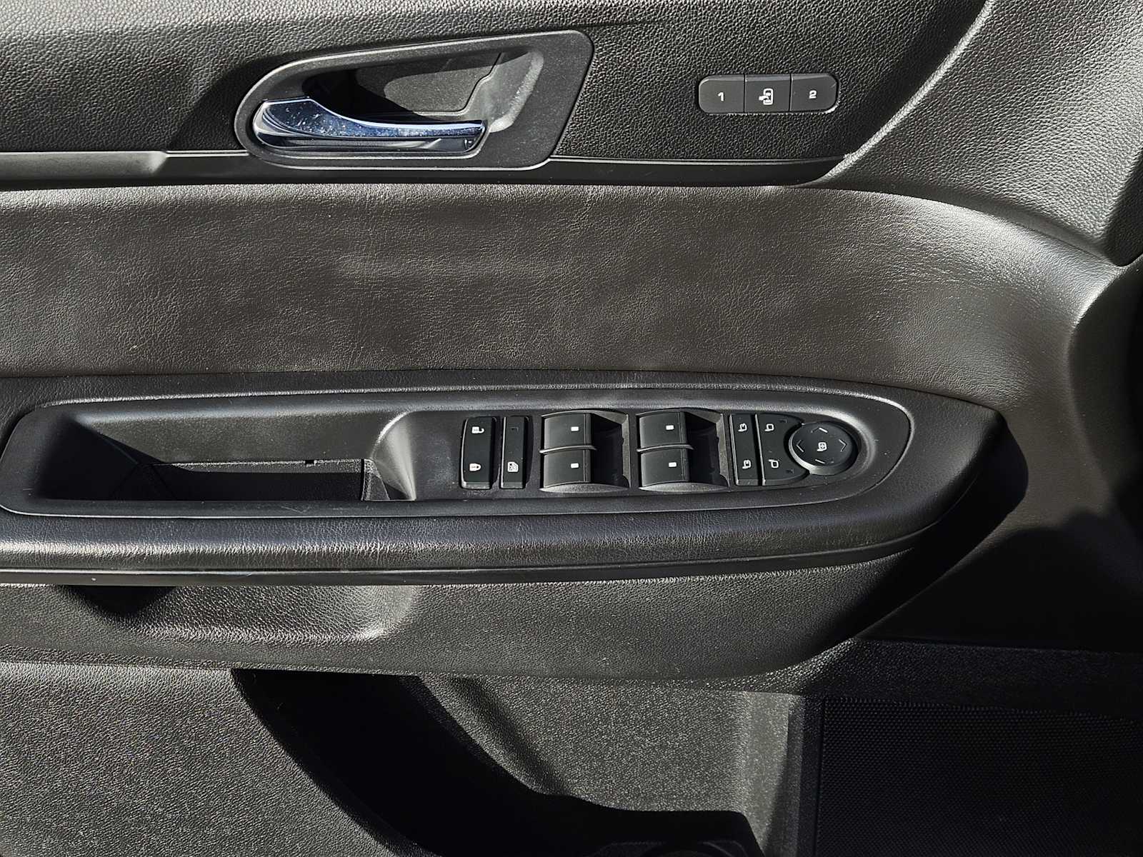 Thumbnail: 2017 Chevrolet Traverse - 21