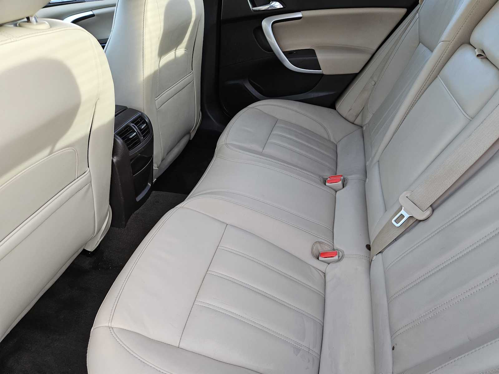 Thumbnail: 2016 Buick Regal - 27