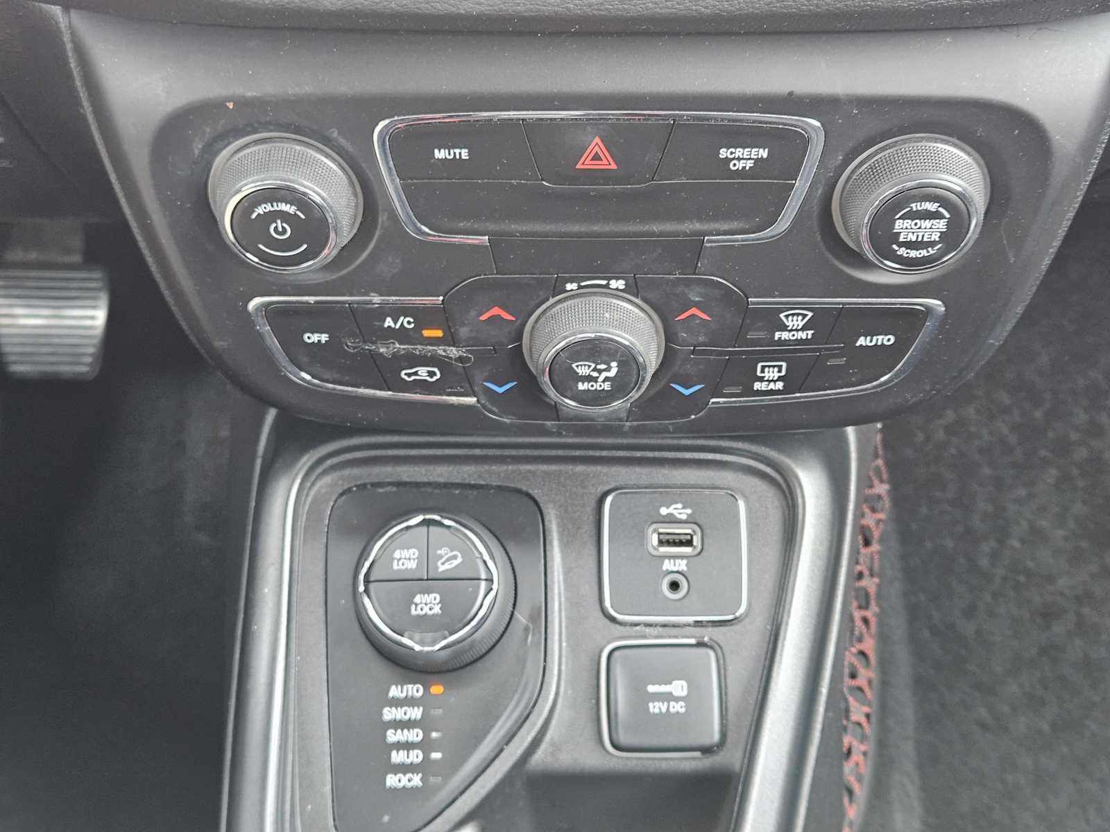 Thumbnail: 2019 Jeep Compass - 19