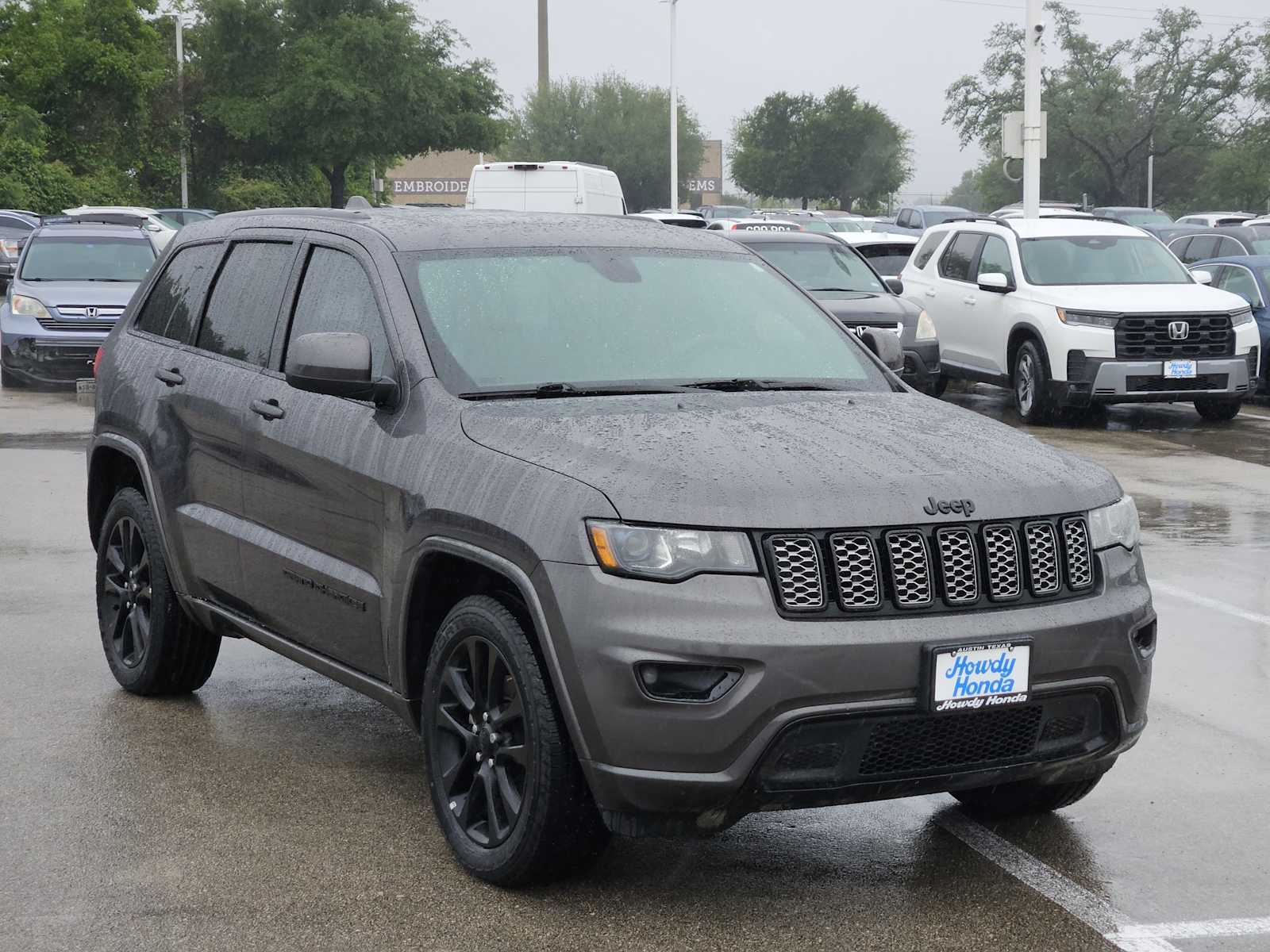 Thumbnail: 2018 Jeep Grand Cherokee - 3