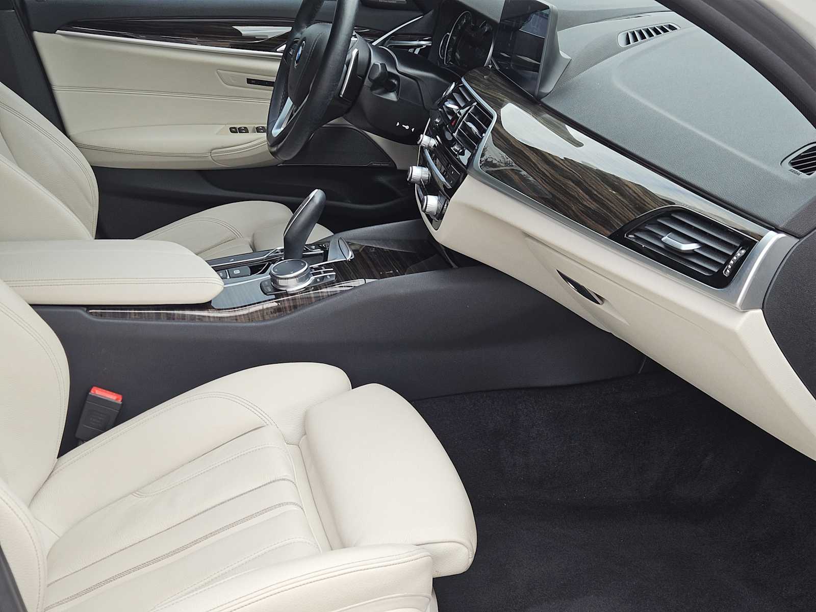 2018 BMW 5 Series 540i 14