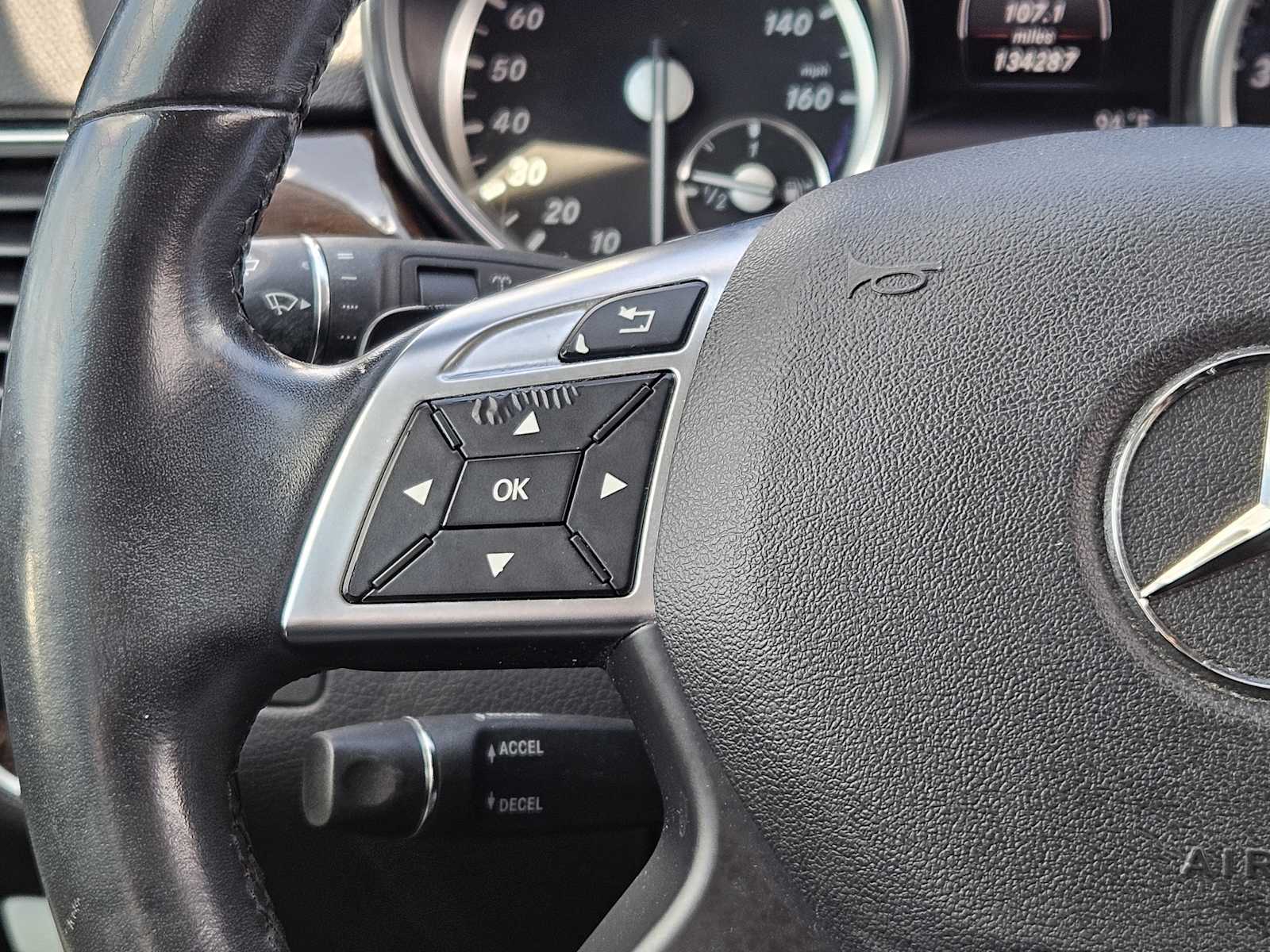 Thumbnail: 2014 Mercedes-Benz M-Class - 28