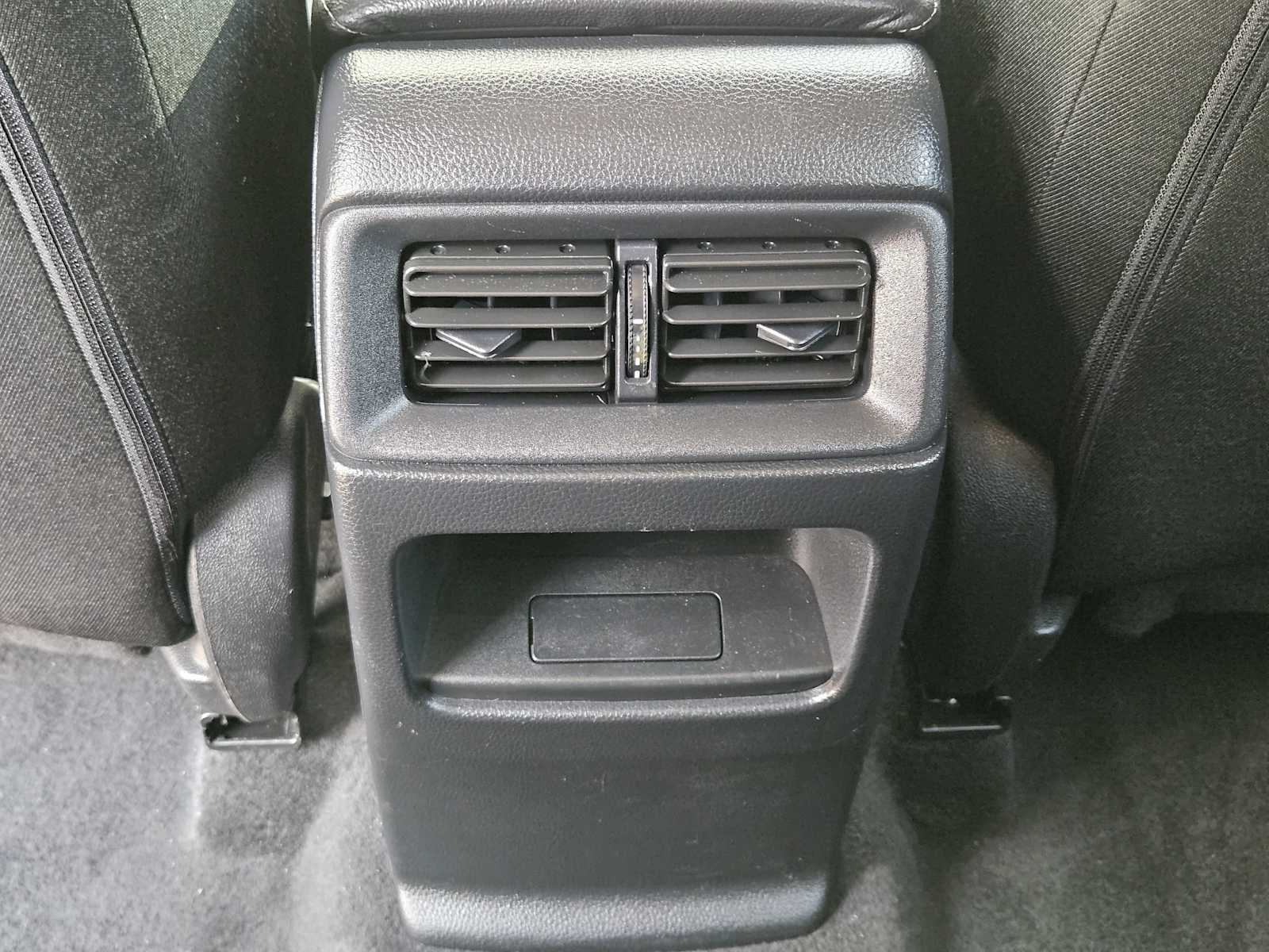 2025 Honda CR-V LX - Photo 29