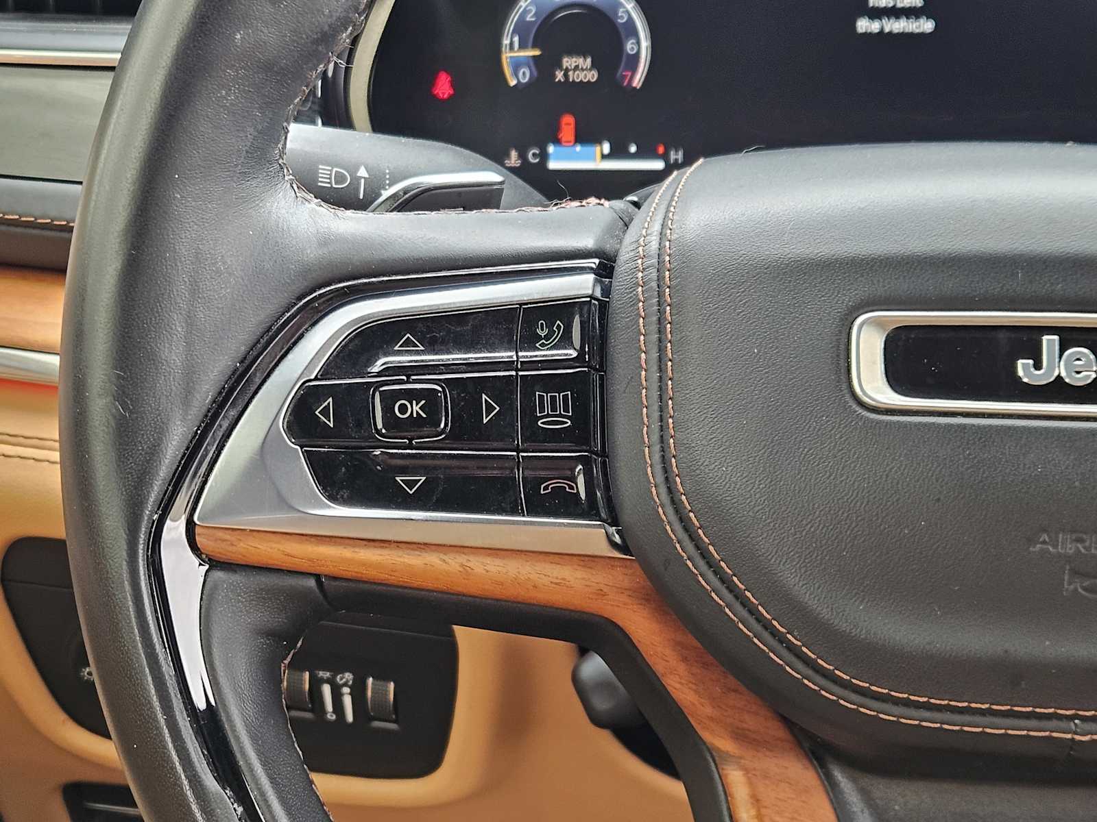 Thumbnail: 2022 Jeep Grand Cherokee L - 27