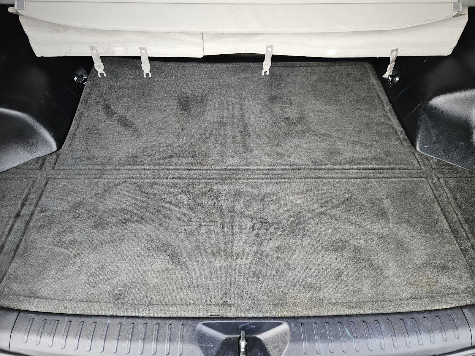 Thumbnail: 2015 Toyota Prius v - 29