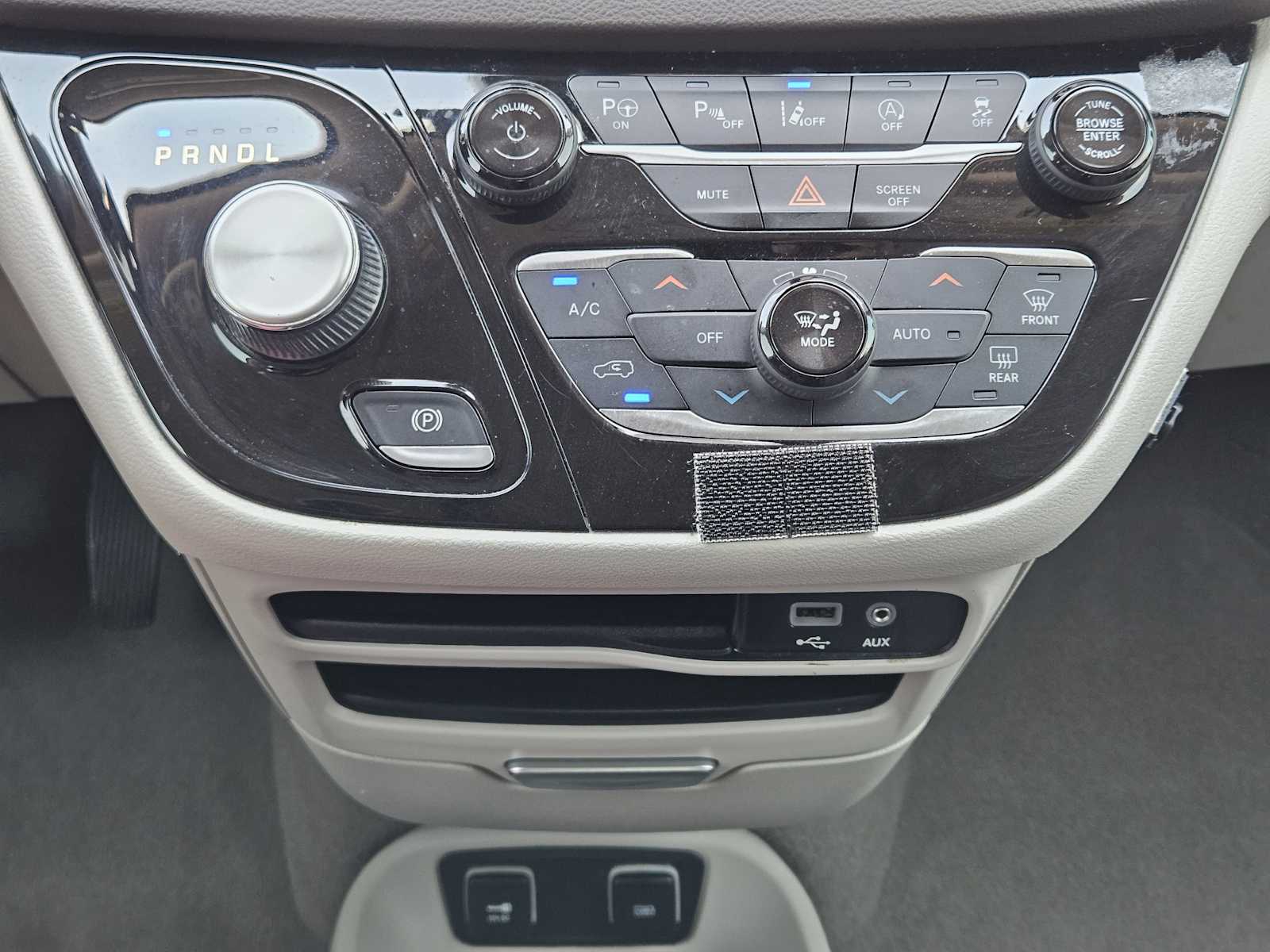 Thumbnail: 2020 Chrysler Pacifica - 18