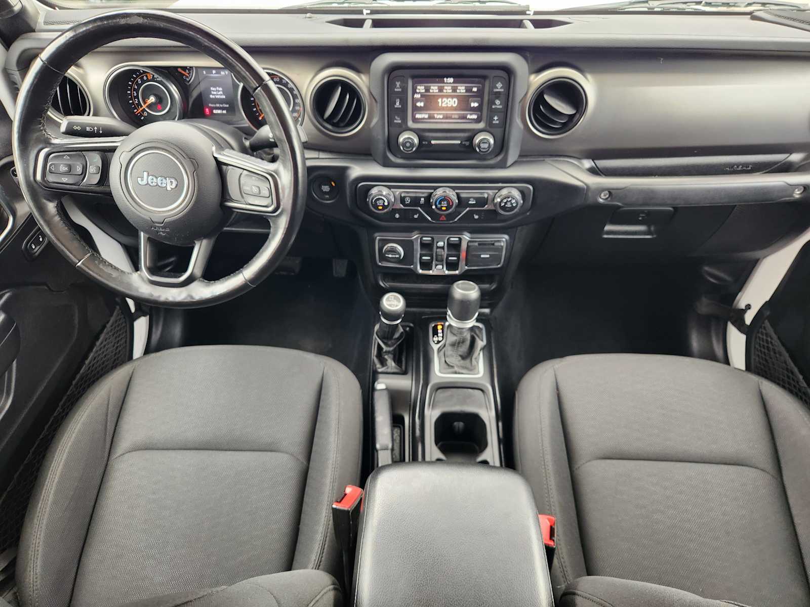 Thumbnail: 2020 Jeep Gladiator - 25