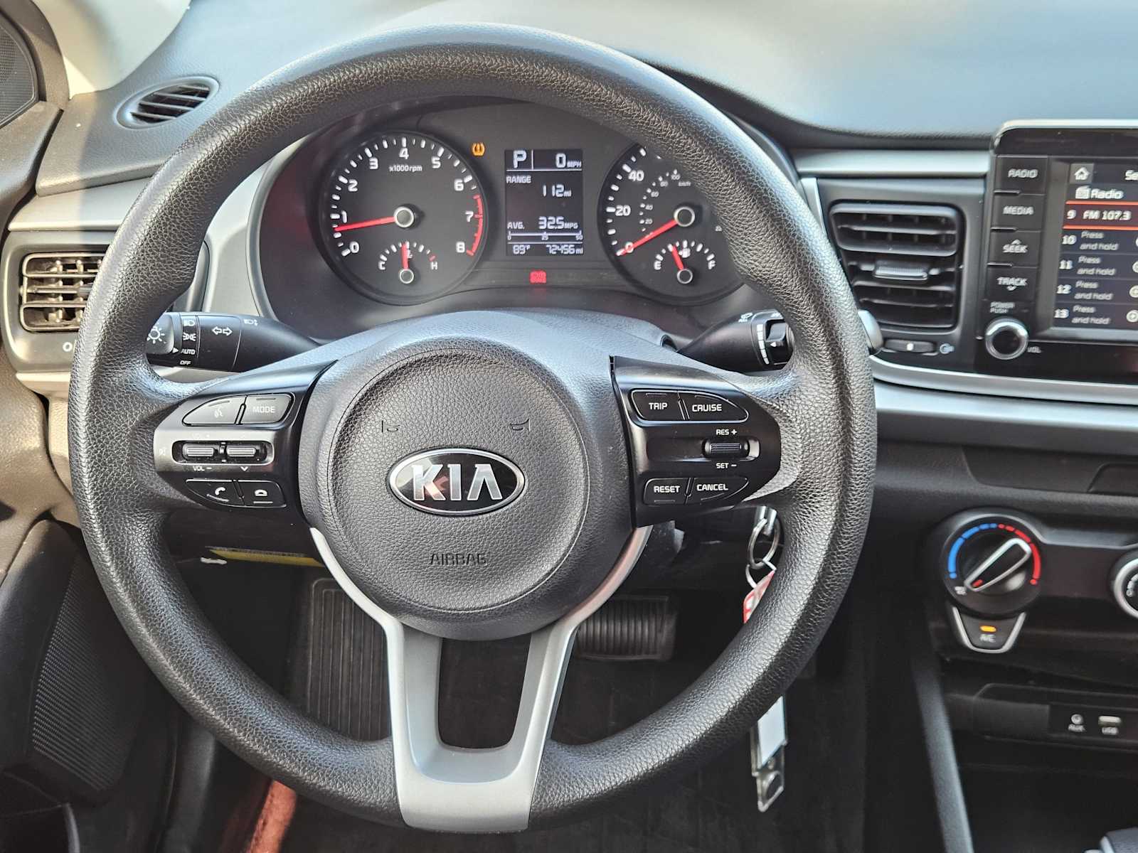 Thumbnail: 2020 Kia Rio - 24
