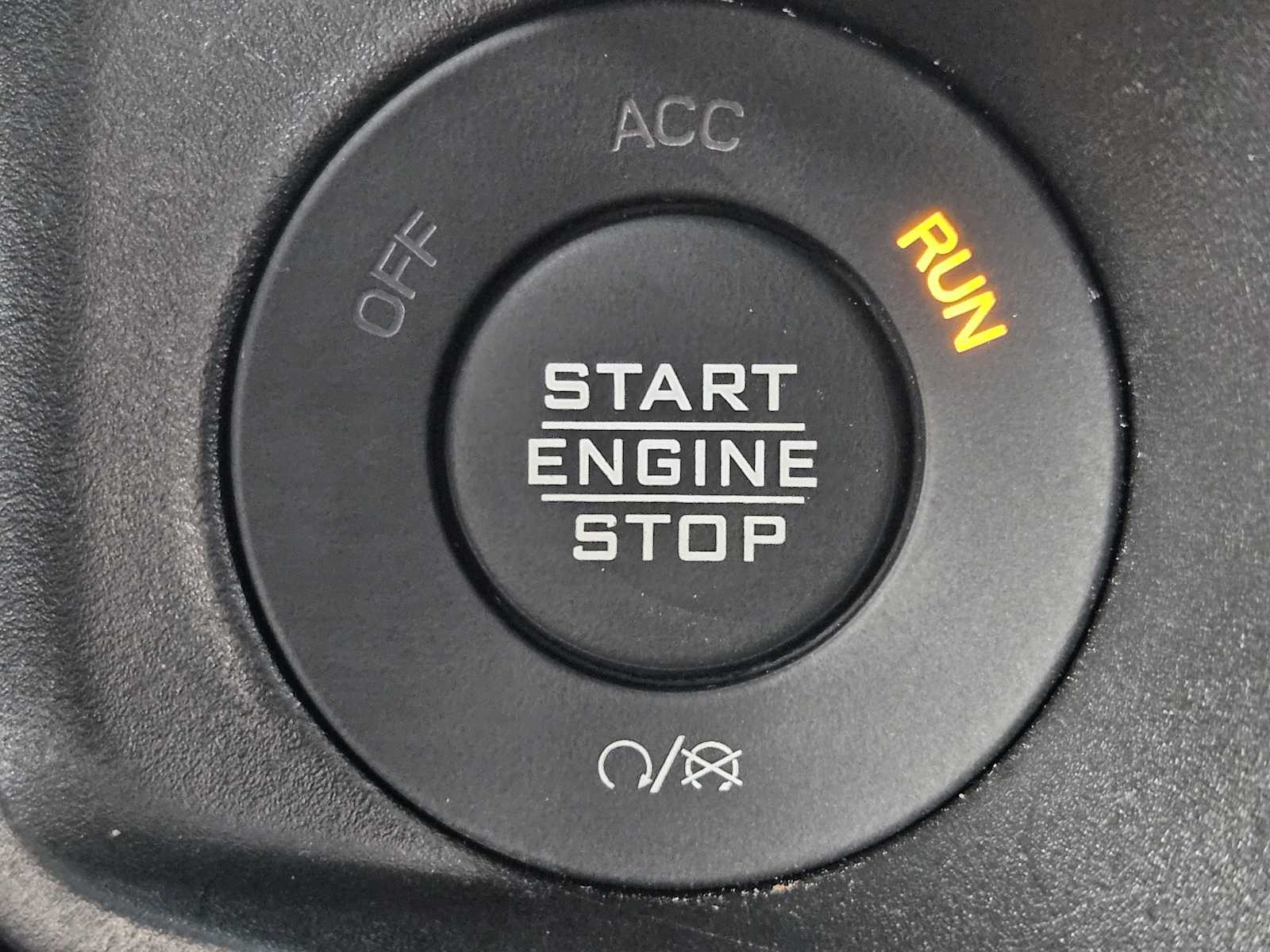 Thumbnail: 2024 Jeep Gladiator - 21