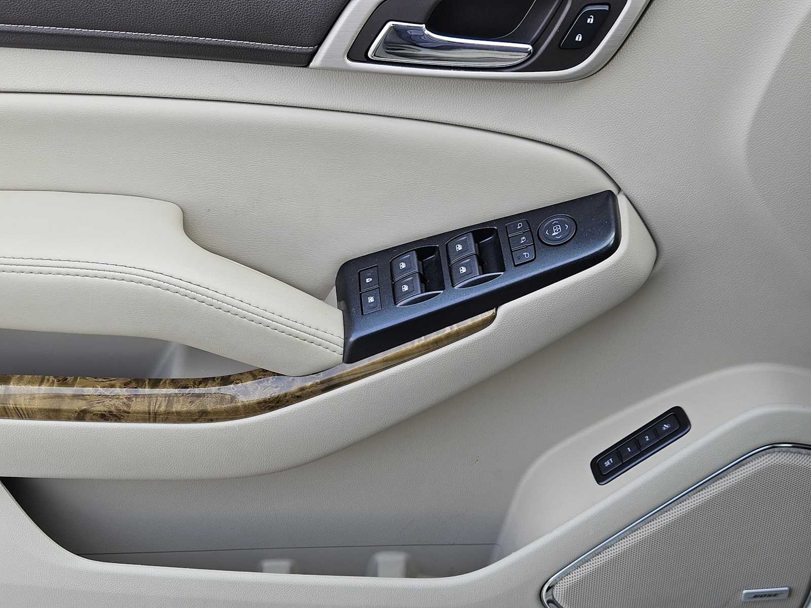 Thumbnail: 2017 GMC Yukon - 22