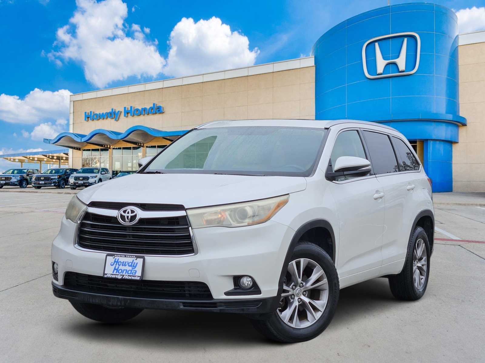 Thumbnail: 2015 Toyota Highlander - 1