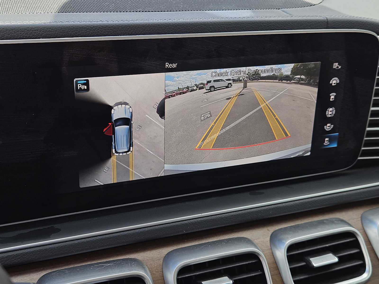 Thumbnail: 2023 Mercedes-Benz GLE - 18