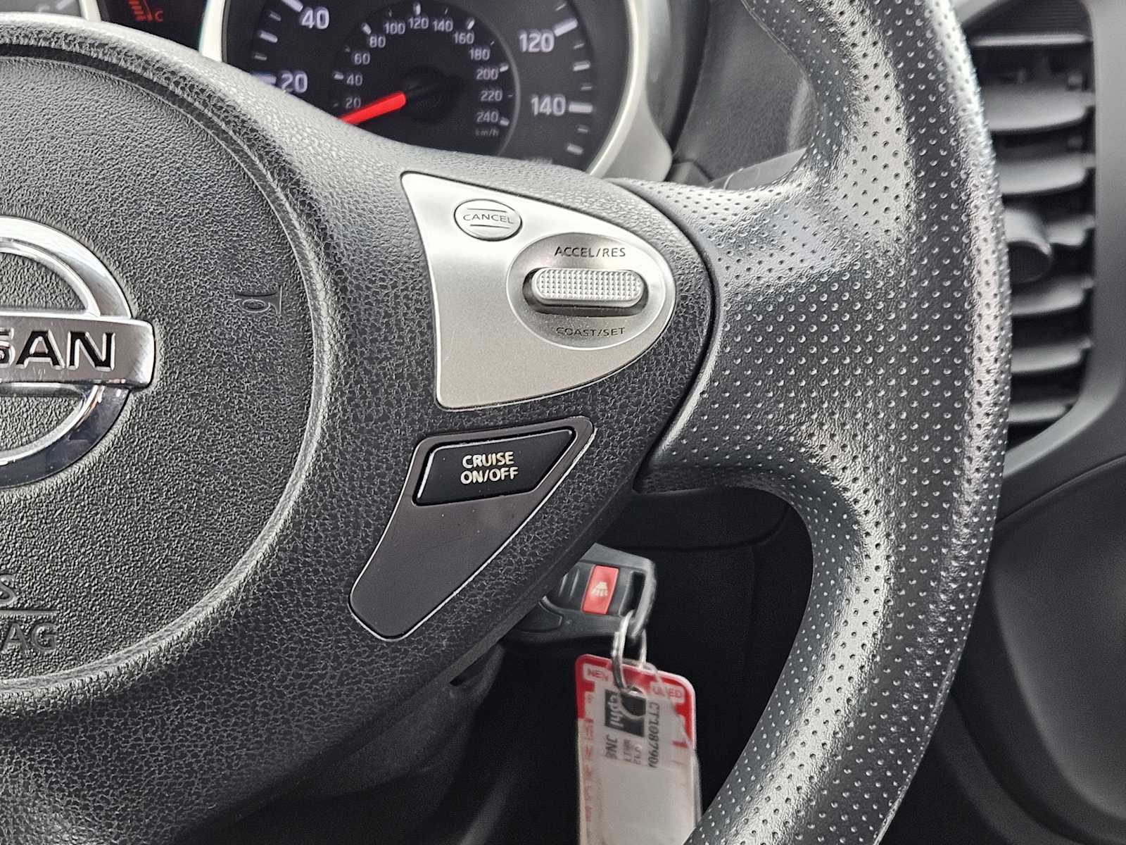 Thumbnail: 2012 Nissan Juke - 25