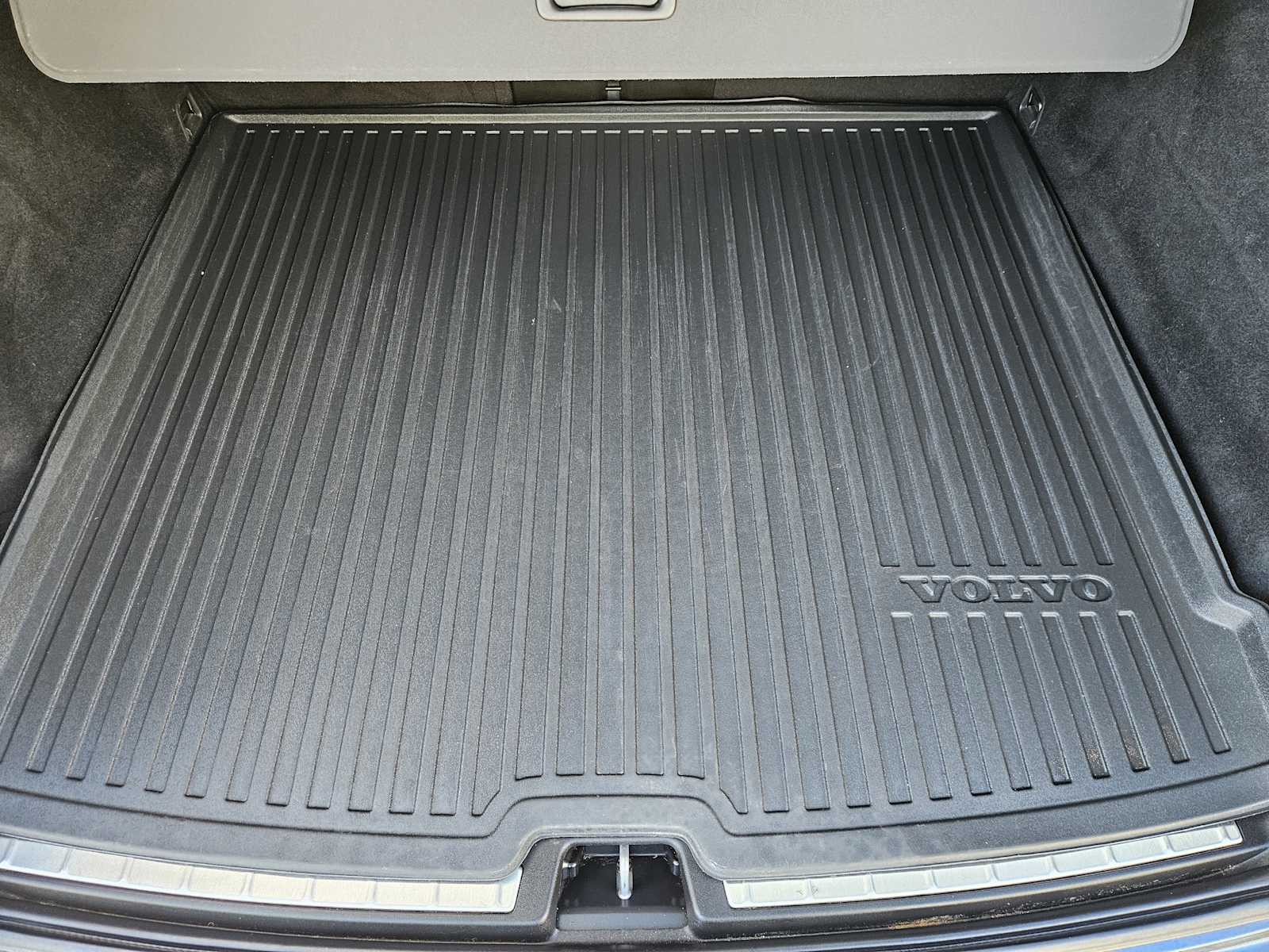 Thumbnail: 2023 Volvo XC60 - 31