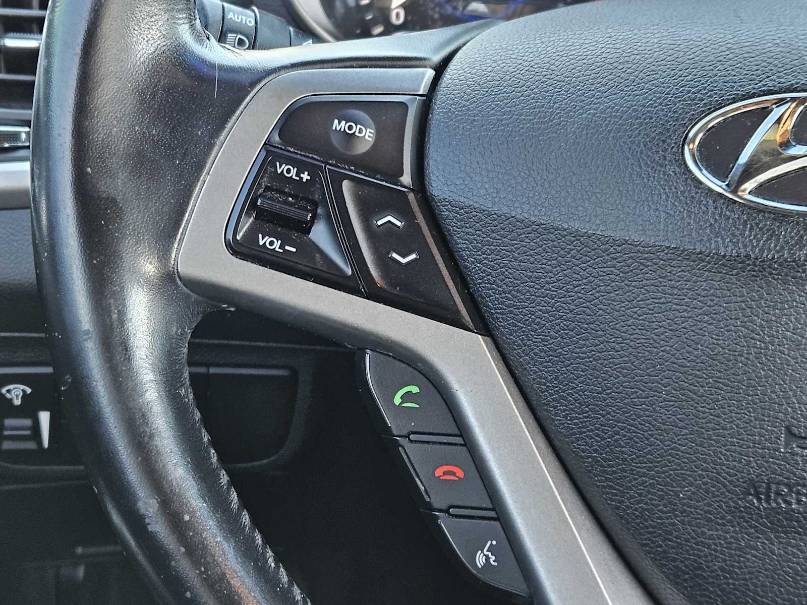 Thumbnail: 2017 Hyundai Veloster - 26